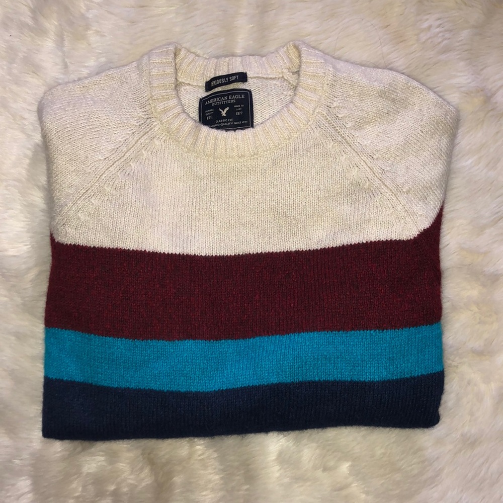 AMERICAN EAGLE SWEATER
